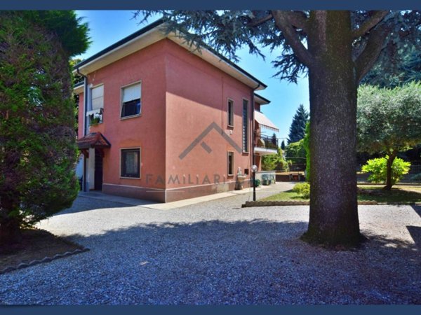 casa indipendente in vendita a Solbiate Arno
