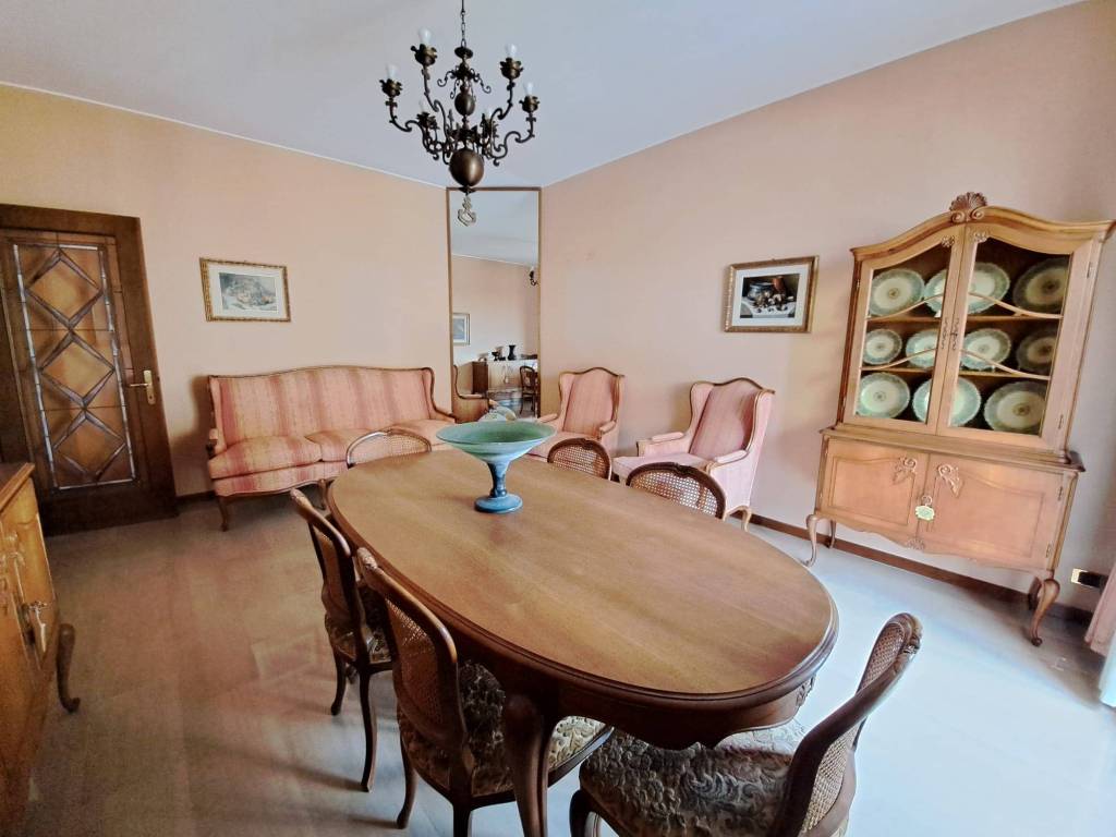 appartamento in vendita a Solbiate Arno