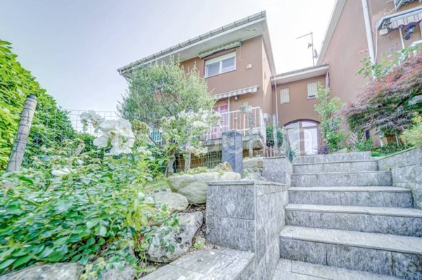 casa indipendente in vendita a Solbiate Arno