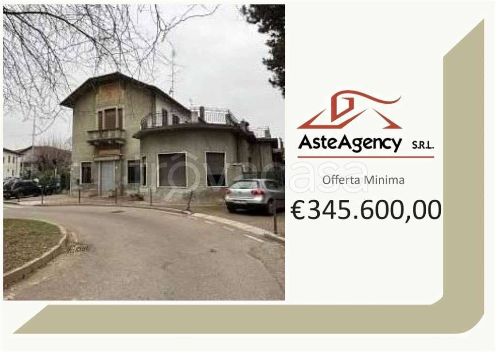 negozio in vendita a Solbiate Arno