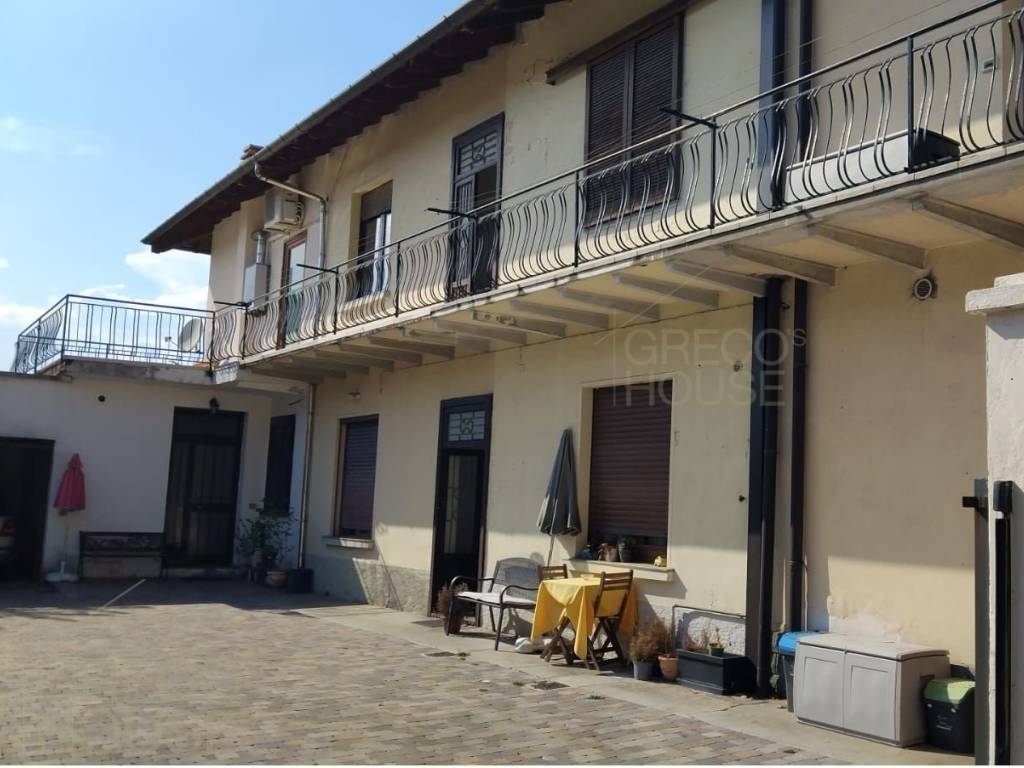 appartamento in vendita a Solbiate Arno