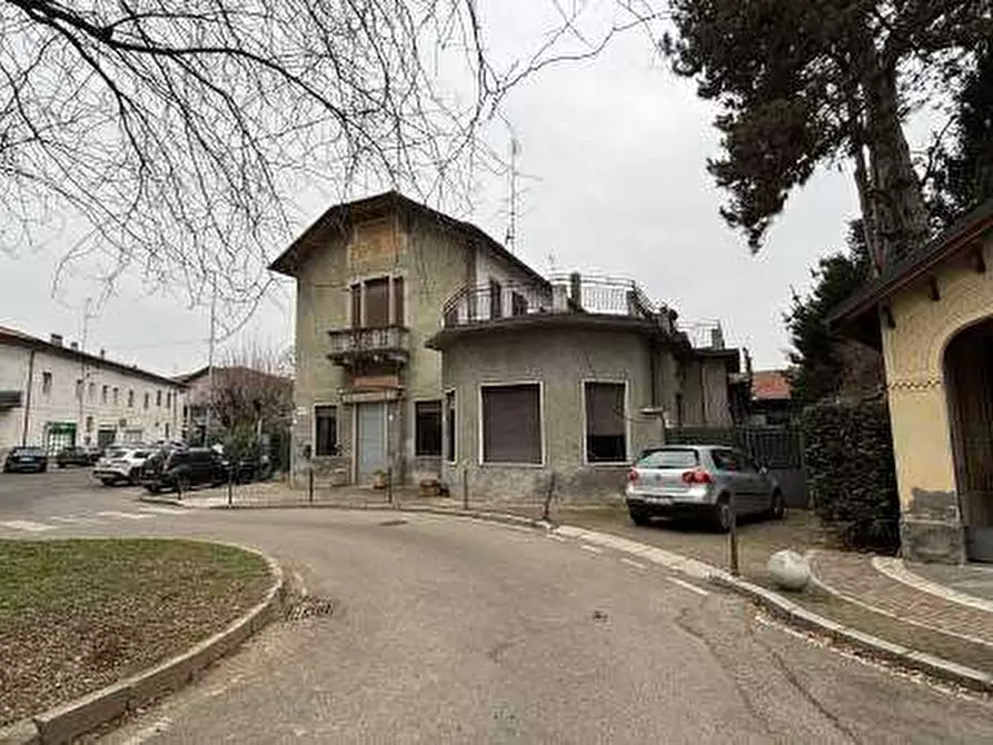 negozio in vendita a Solbiate Arno