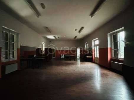 negozio in vendita a Solbiate Arno