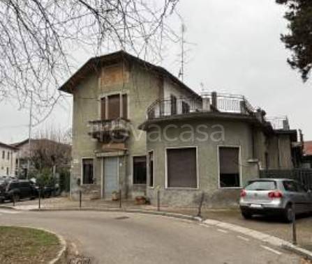 negozio in vendita a Solbiate Arno