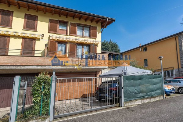 casa indipendente in vendita a Solbiate Arno