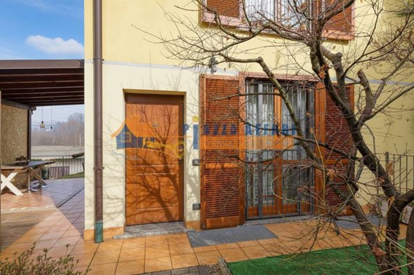 casa indipendente in vendita a Solbiate Arno