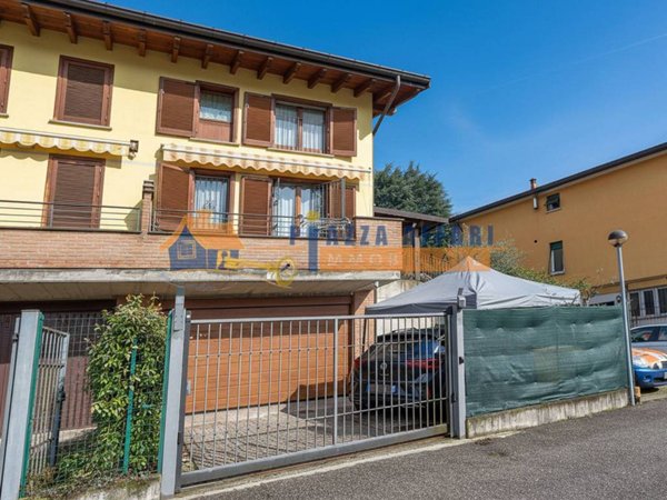 casa indipendente in vendita a Solbiate Arno