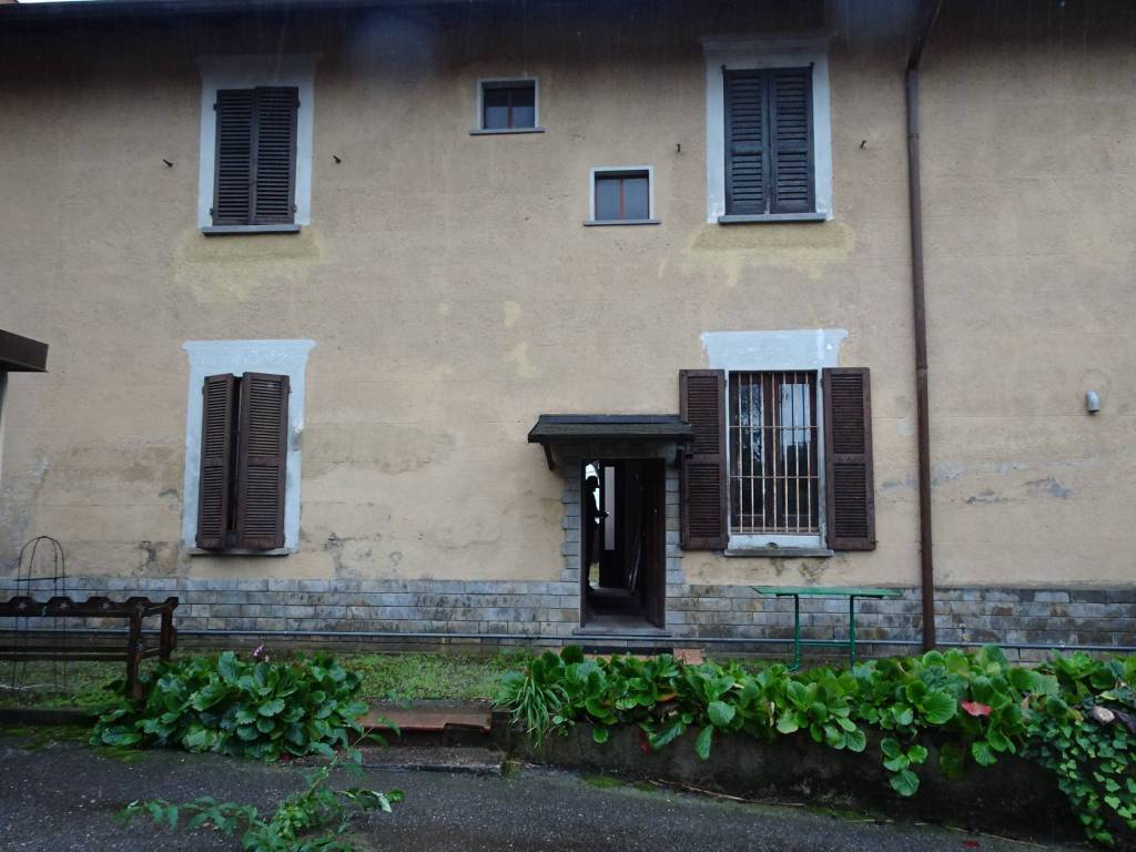 casa indipendente in vendita a Solbiate Arno