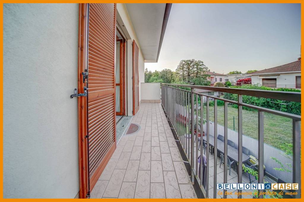 appartamento in vendita a Solbiate Arno