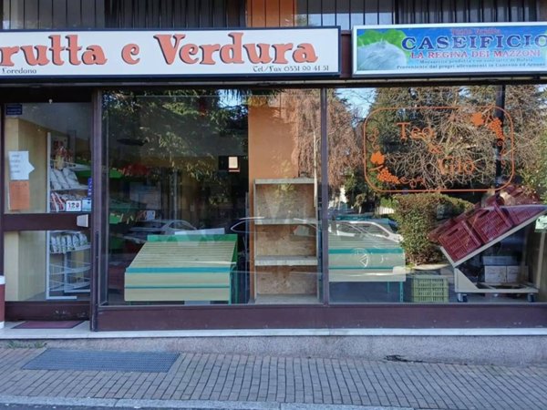 negozio in vendita a Solbiate Arno