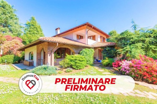 casa indipendente in vendita a Solbiate Arno