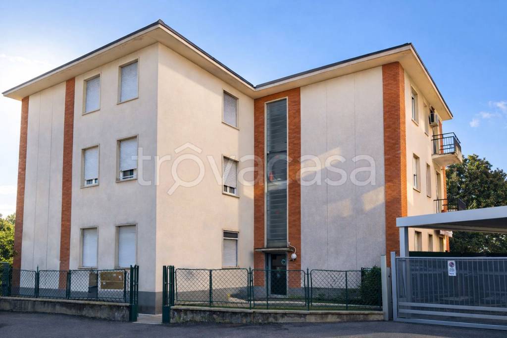 appartamento in vendita a Solbiate Arno