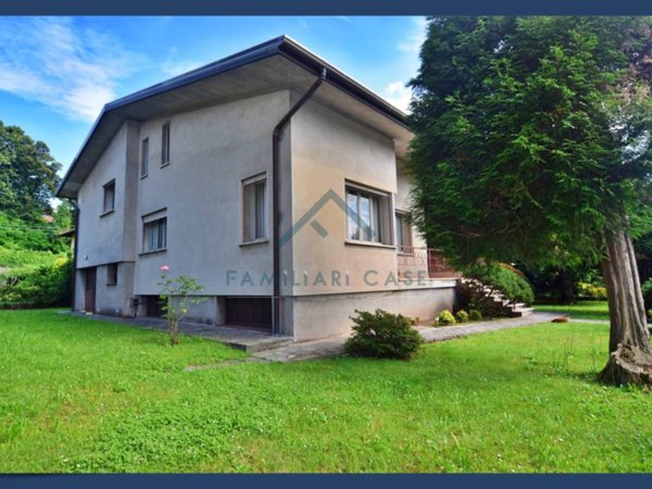 casa indipendente in vendita a Solbiate Arno