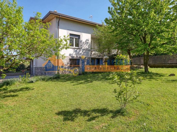 casa indipendente in vendita a Solbiate Arno