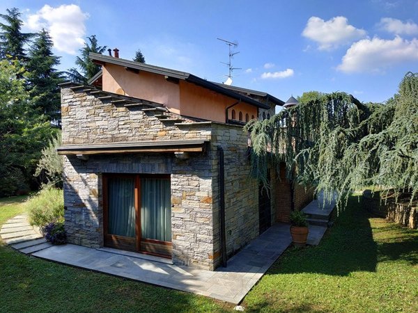 casa indipendente in vendita a Solbiate Arno