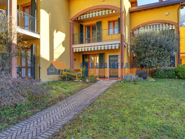 casa indipendente in vendita a Solbiate Arno