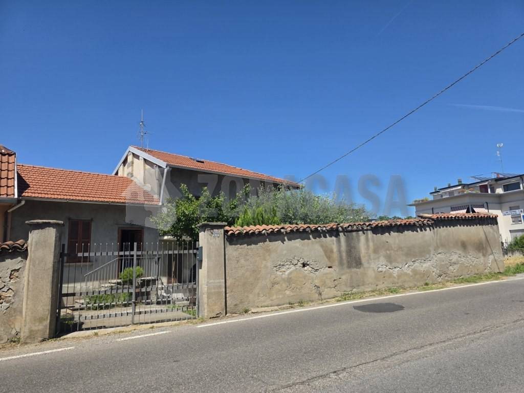 casa indipendente in vendita a Solbiate Arno