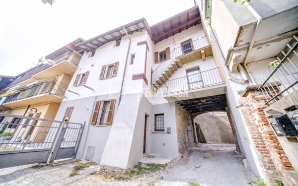 casa indipendente in vendita a Solbiate Arno