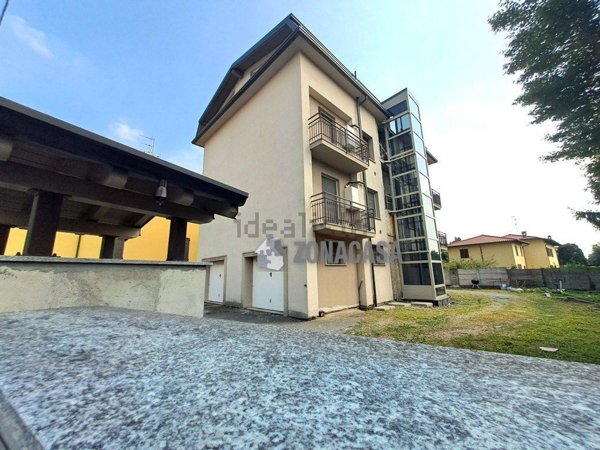 appartamento in vendita a Solbiate Arno