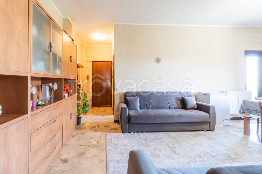 appartamento in vendita a Solbiate Arno