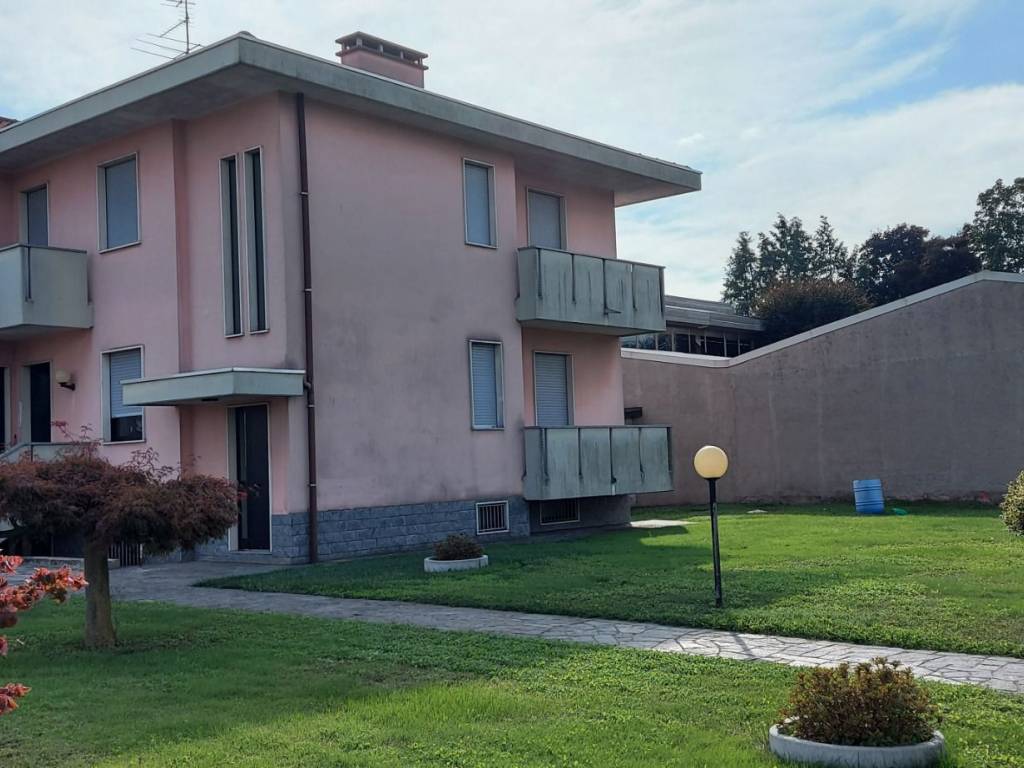 appartamento in vendita a Solbiate Olona