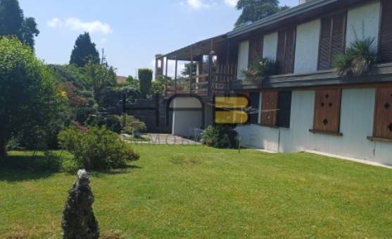 casa indipendente in vendita a Solbiate Olona