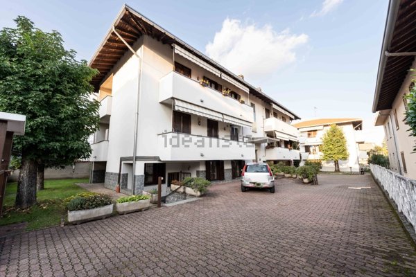 appartamento in vendita a Solbiate Olona