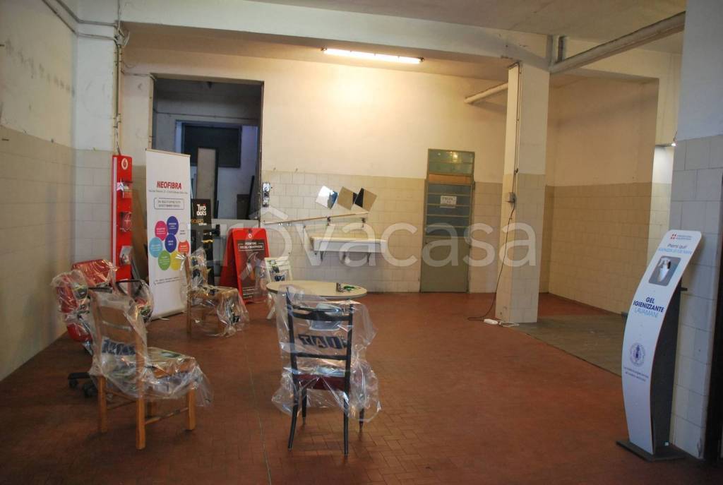locale commerciale in vendita a Solbiate Olona