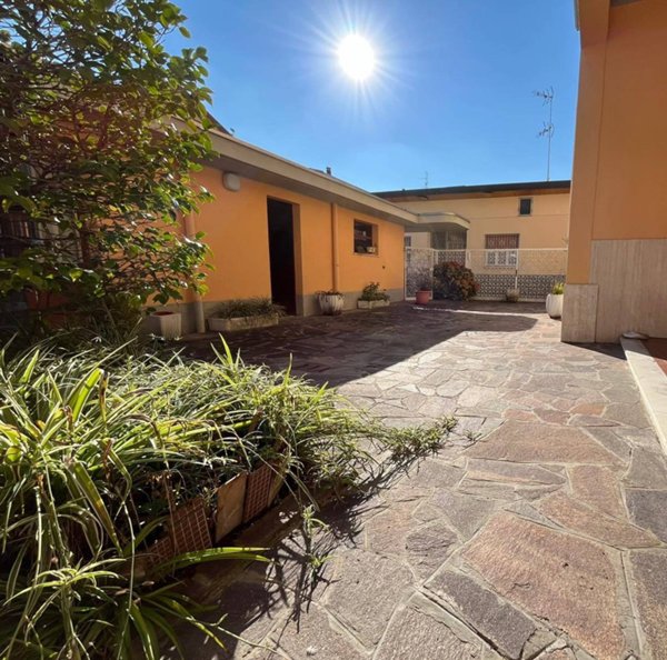 casa indipendente in vendita a Solbiate Olona