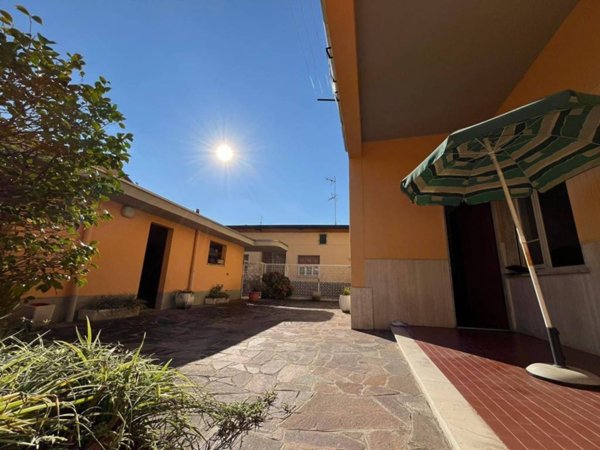 casa indipendente in vendita a Solbiate Olona