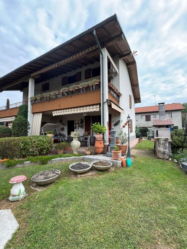 casa indipendente in vendita a Solbiate Olona