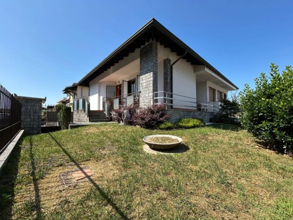 casa indipendente in vendita a Solbiate Olona