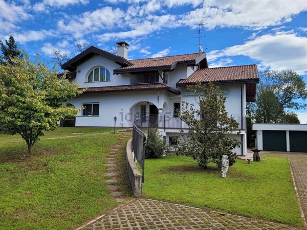 casa indipendente in vendita a Solbiate Olona