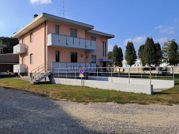 casa indipendente in vendita a Solbiate Olona