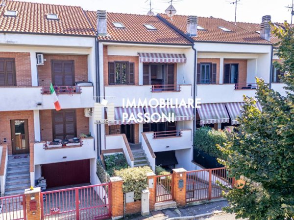 casa indipendente in vendita a Solbiate Olona