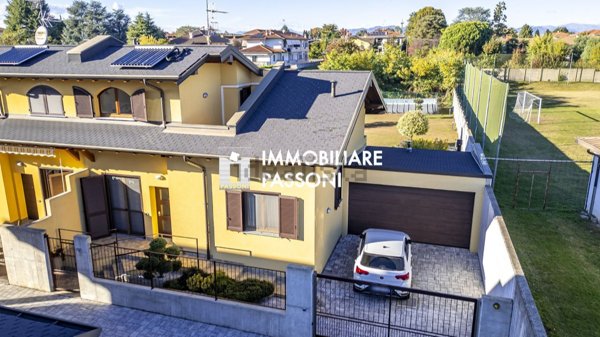 casa indipendente in vendita a Solbiate Olona