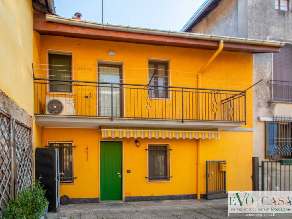 appartamento in vendita a Solbiate Olona