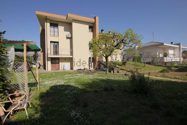 casa indipendente in vendita a Solbiate Olona