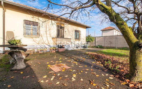 casa indipendente in vendita a Solbiate Olona