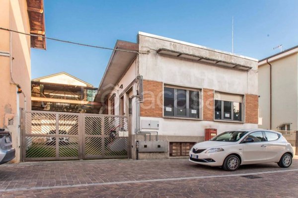 appartamento in vendita a Solbiate Olona