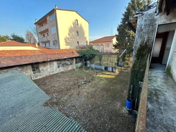 casa indipendente in vendita a Solbiate Olona