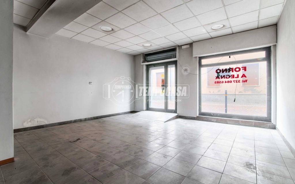 negozio in vendita a Solbiate Olona