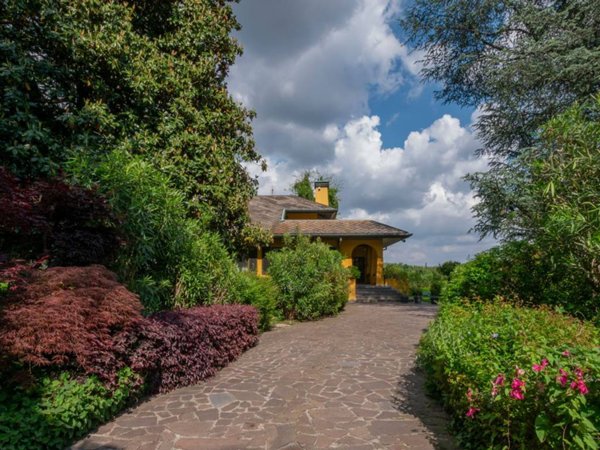 casa indipendente in vendita a Solbiate Olona