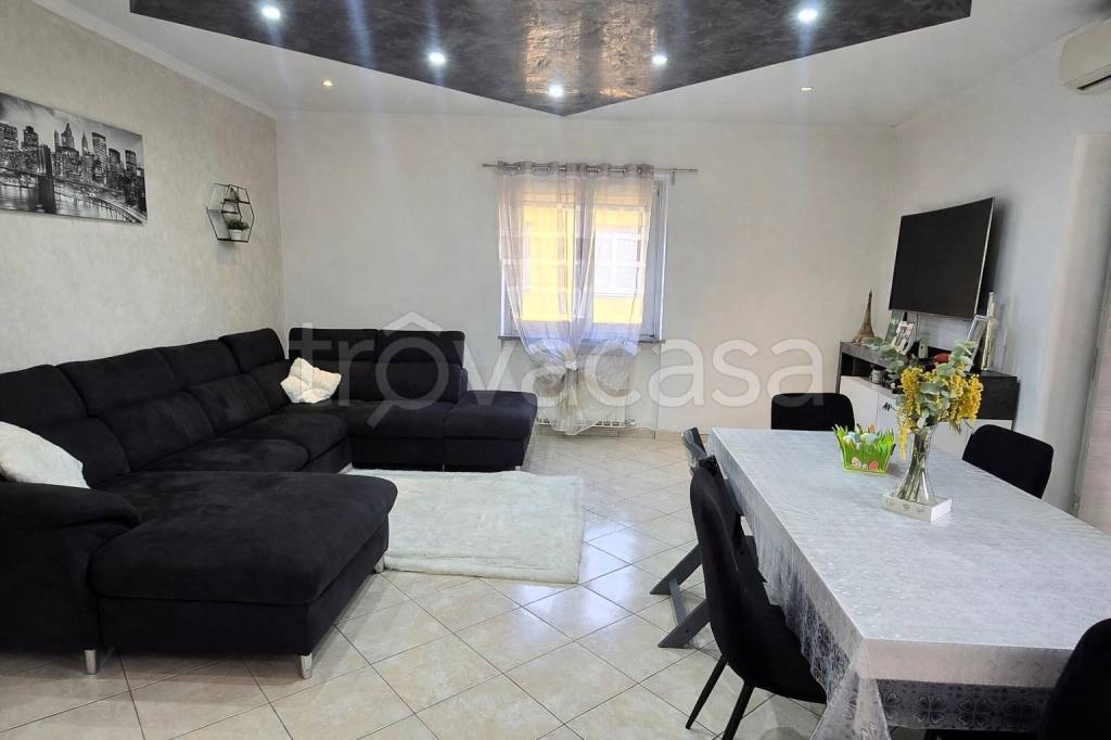 appartamento in vendita a Solbiate Olona