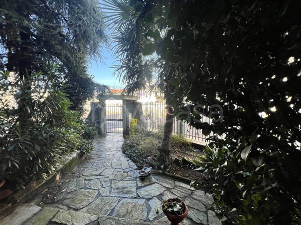 casa indipendente in vendita a Solbiate Olona