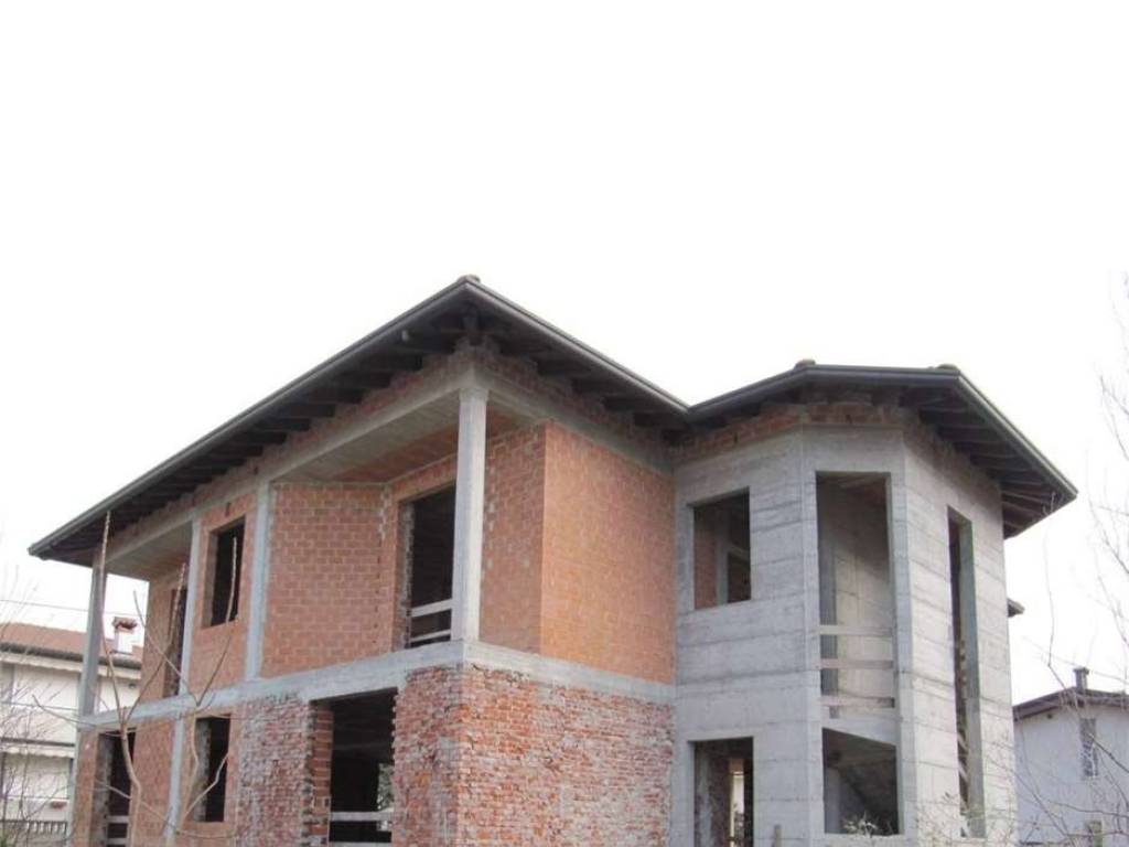 casa indipendente in vendita a Solbiate Olona