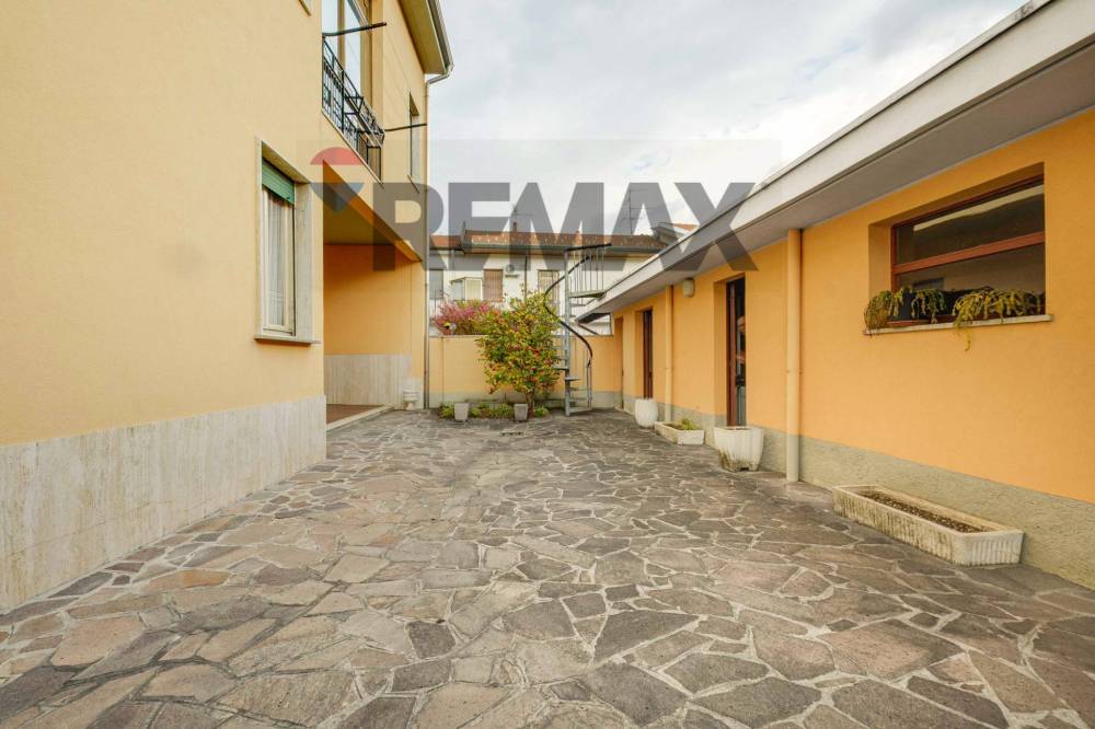casa indipendente in vendita a Solbiate Olona