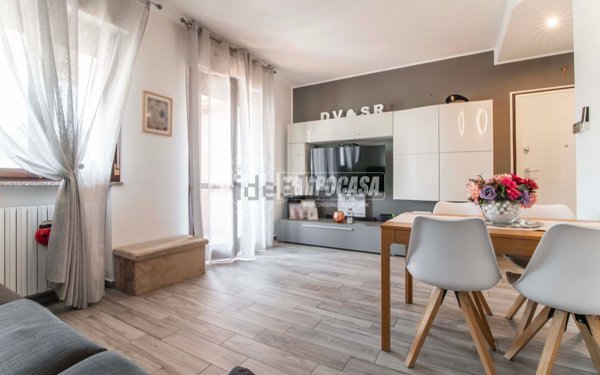 appartamento in vendita a Solbiate Olona