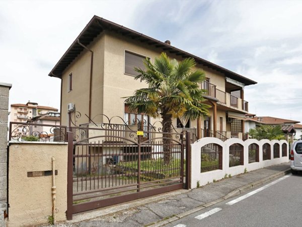 casa indipendente in vendita a Solbiate Olona