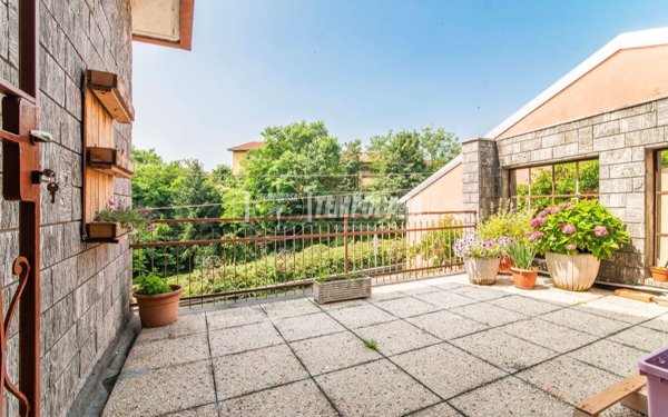 casa indipendente in vendita a Solbiate Olona